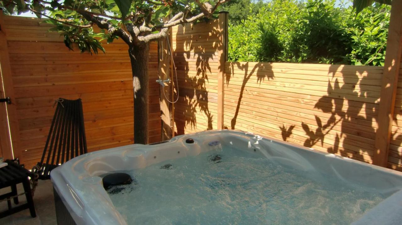 Appartement Casa Louise Suites&spas Privatifs